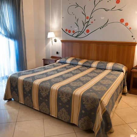 Dipendenza Hotel Londra Alessandria Bagian luar foto