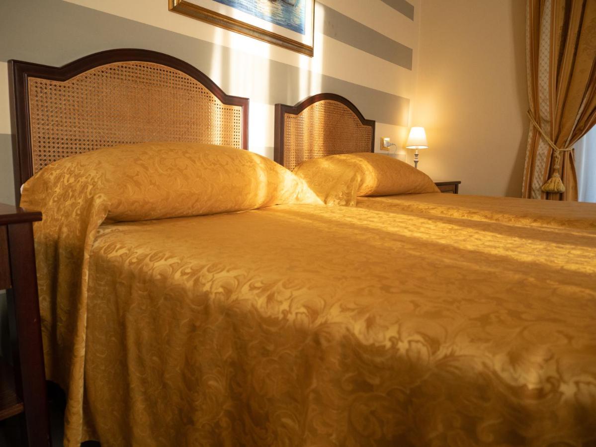Dipendenza Hotel Londra Alessandria Bagian luar foto